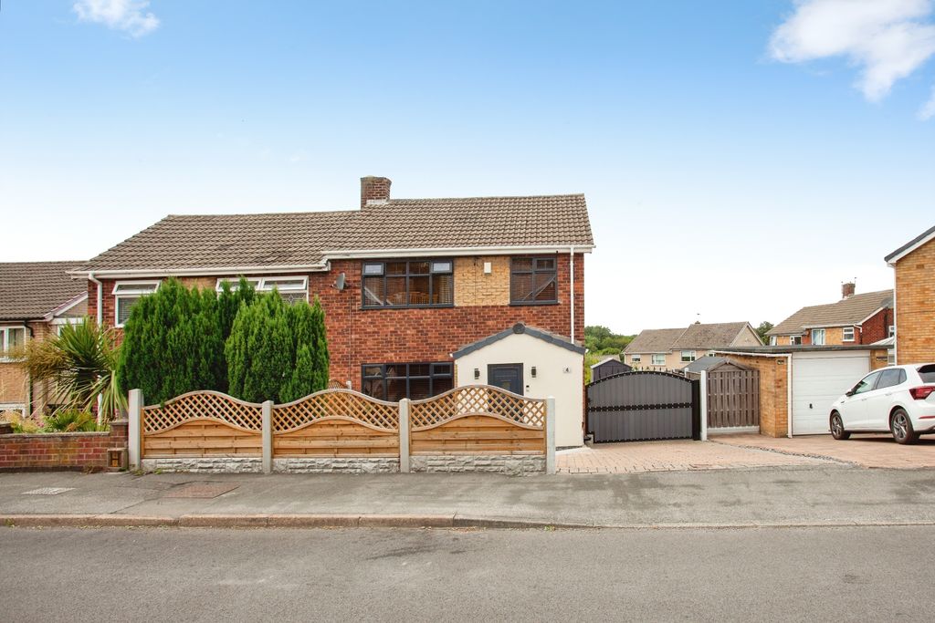 Property photo 1 of 15