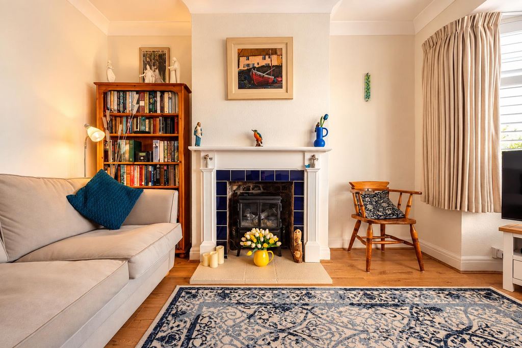 Property photo 2 of 12 Feature