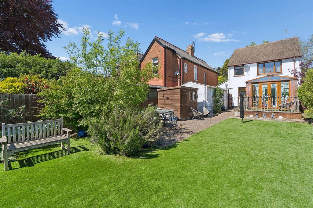 Property photo 2 of 19