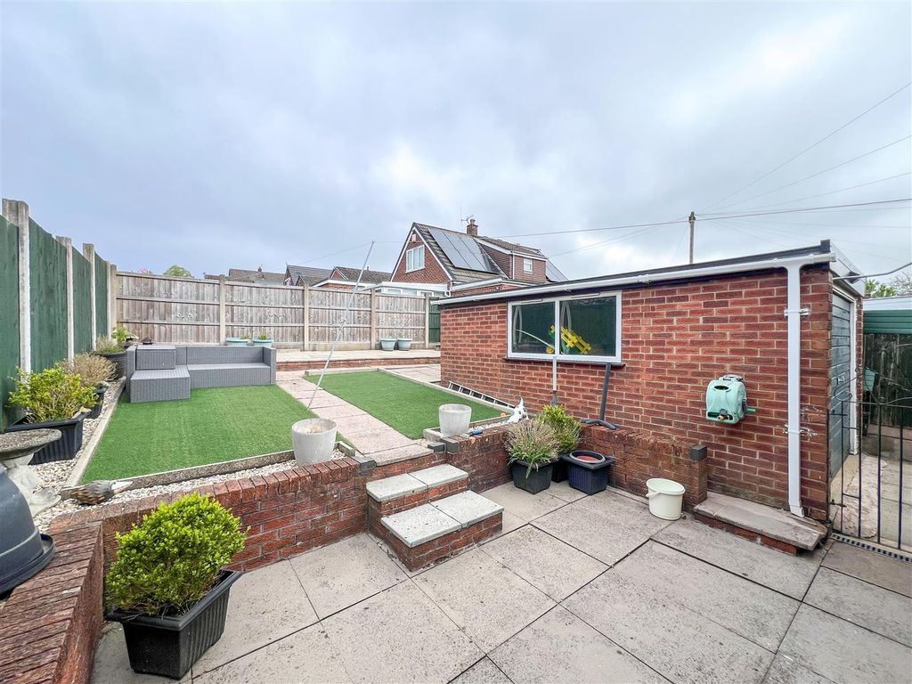 Property photo 2 of 16 Rear Garden