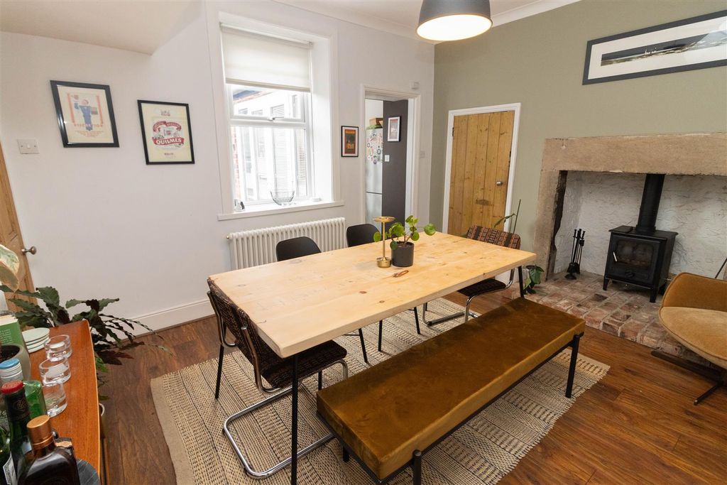Property photo 3 of 9 Dining Room