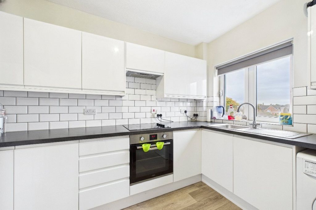 Property photo 1 of 7 Picture No. 15