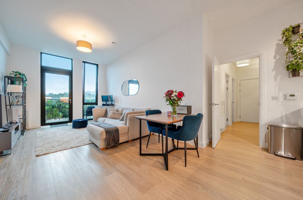 Property photo 1 of 9