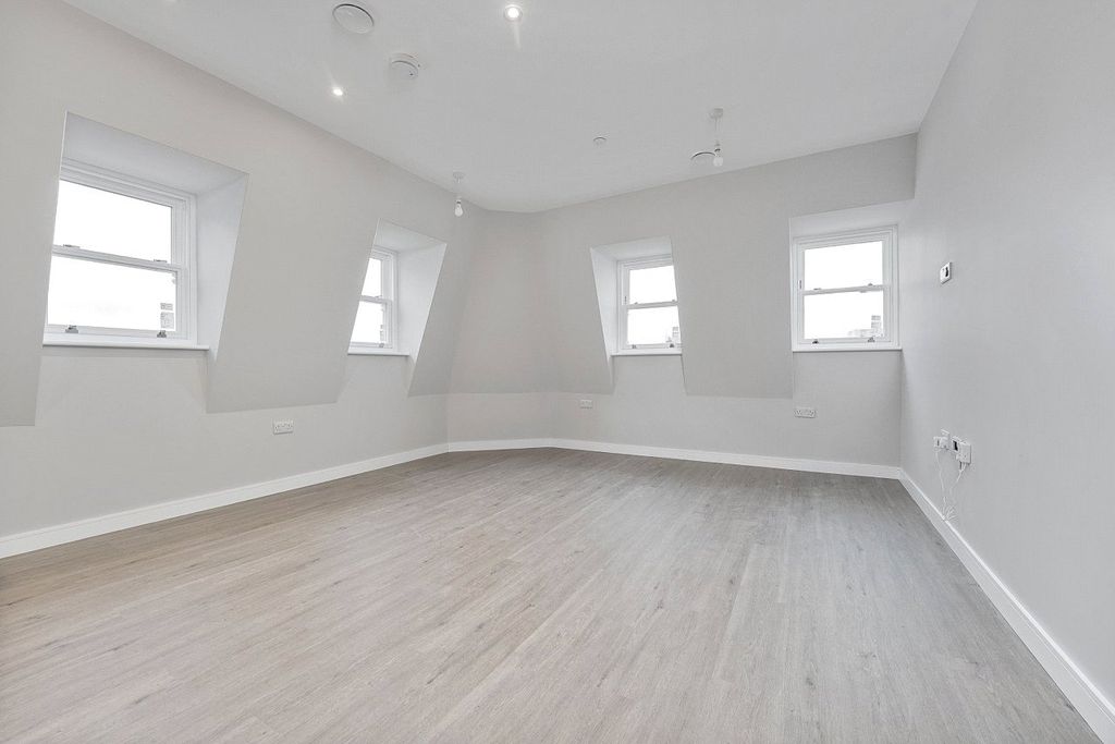 Property photo 1 of 9 Picture No. 01