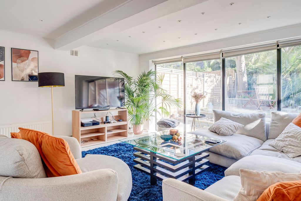 Property photo 1 of 14 Ndb08539_Enfused