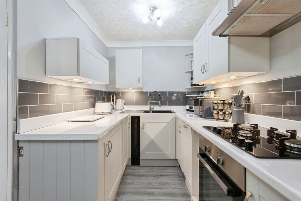 Property photo 3 of 15