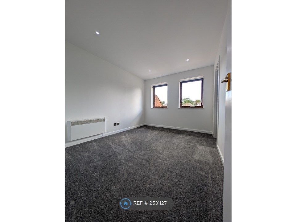 Property photo 1 of 7 Living Room