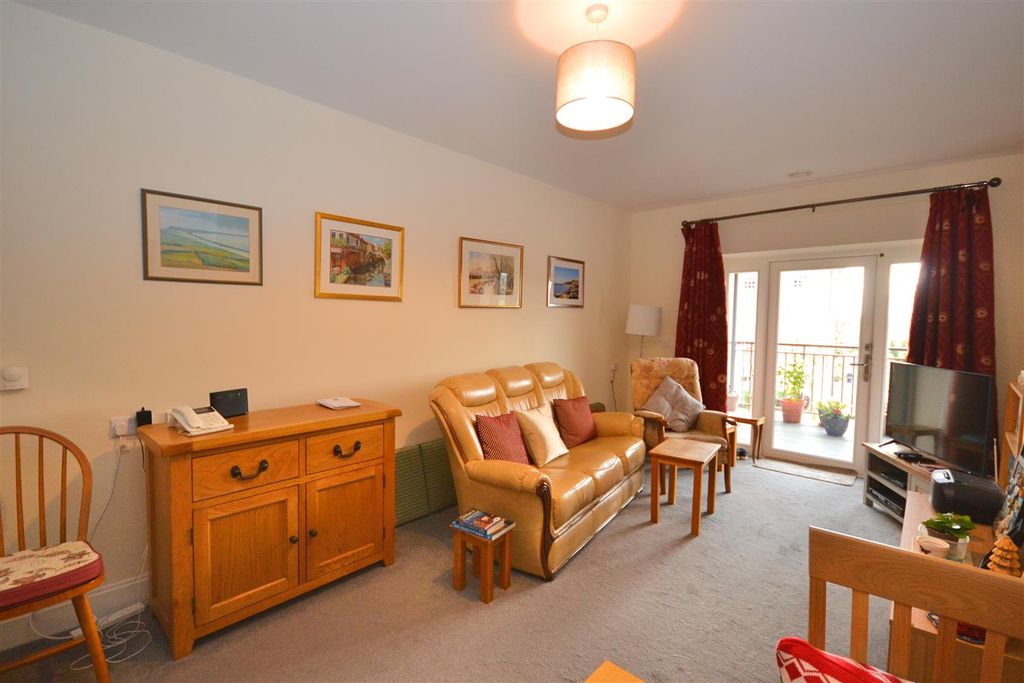 Property photo 3 of 10 4 (13).Png