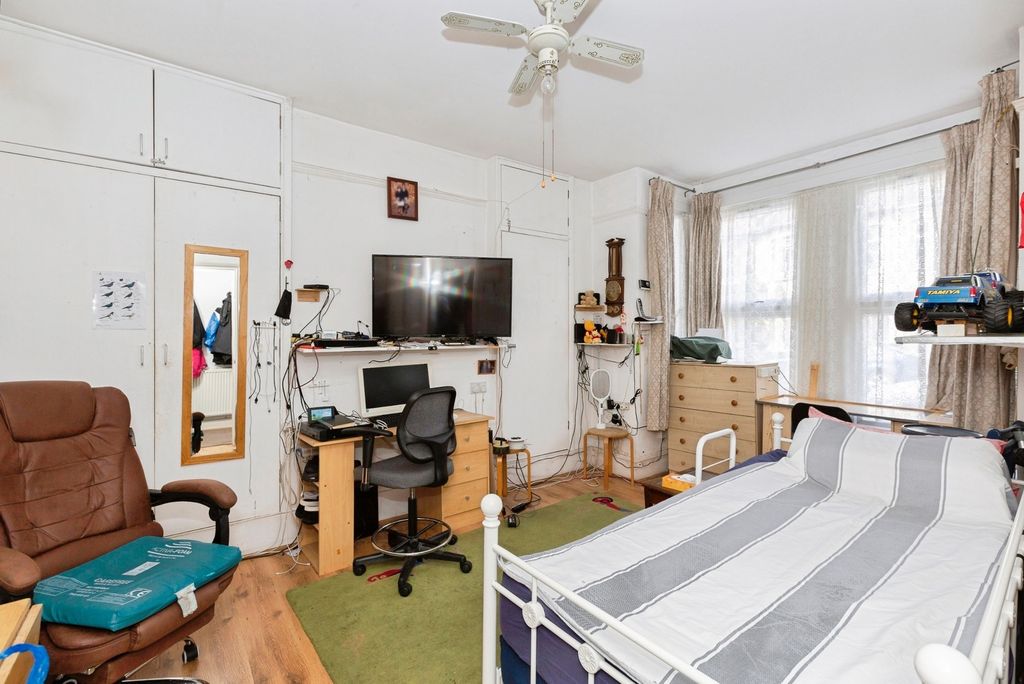 Property photo 2 of 14 Photo