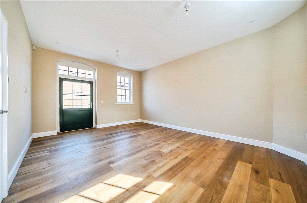 Property photo 2 of 15 Picture No. 02