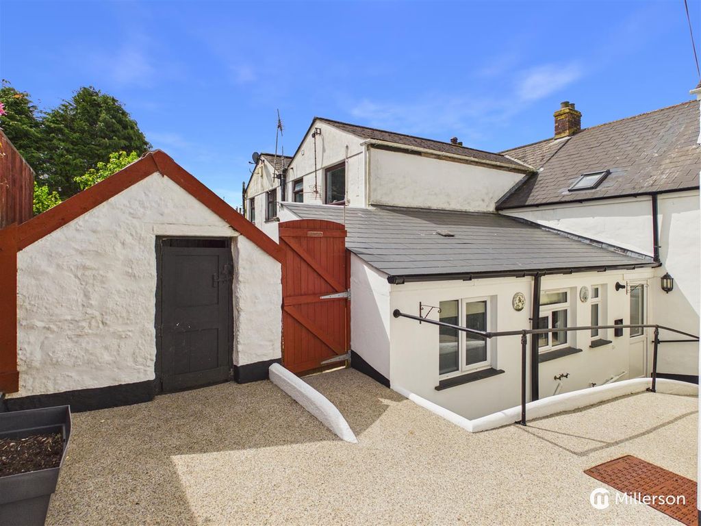 Property photo 1 of 17 c39341Abb4dc4E8B9Bd228663d93945E_100_Cam05092G0-Pr