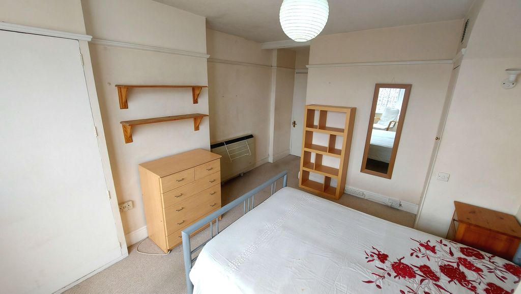 Property photo 3 of 5 Bedroom 1