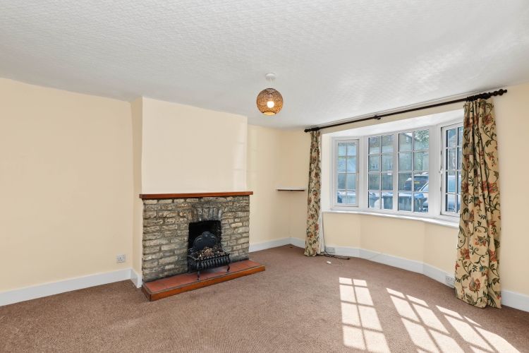 Property photo 2 of 9 339360