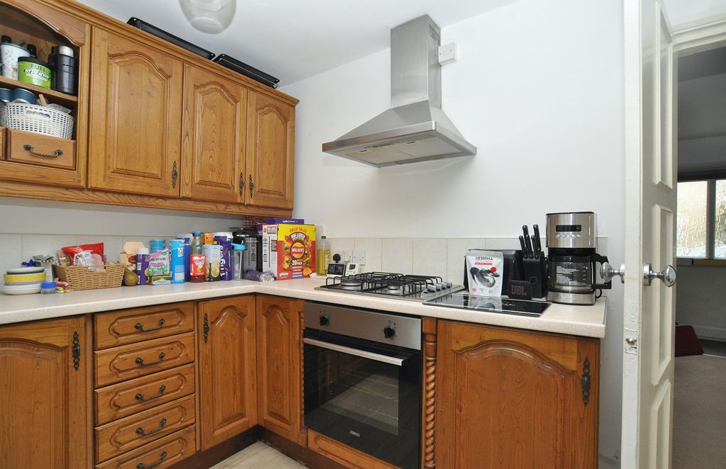 Property photo 3 of 21