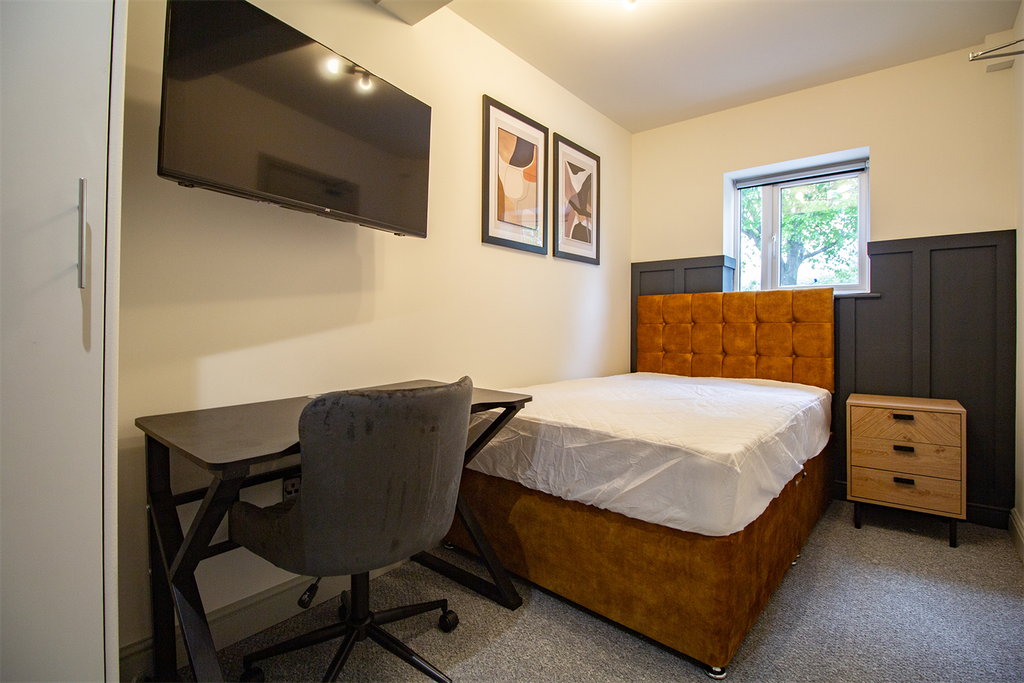 Property photo 1 of 22 Bedroom