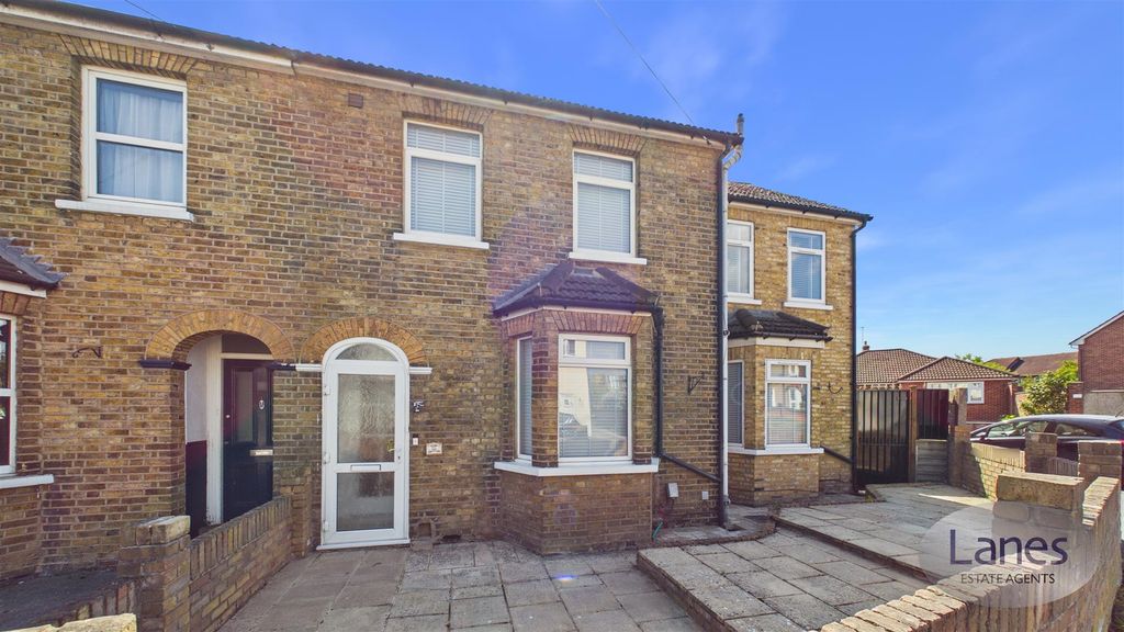 Property photo 1 of 36 Cam02479G0-Pr0042-Still045.Jpg