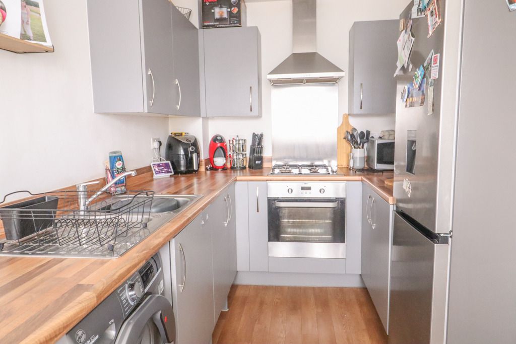 Property photo 3 of 18 4506302