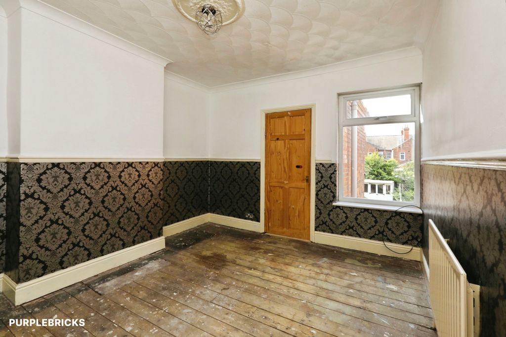 Property photo 3 of 24