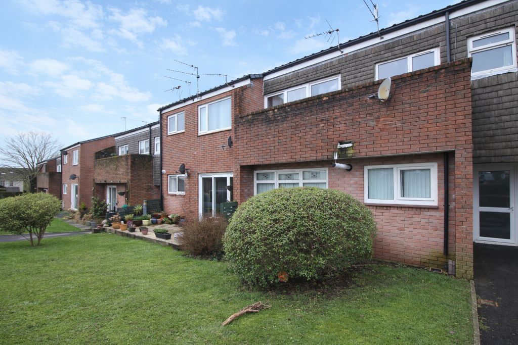 Property photo 1 of 12 Exterior