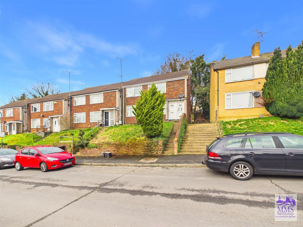 Property photo 1 of 10 Cam04098G0-Pr0167-Still016.Jpg