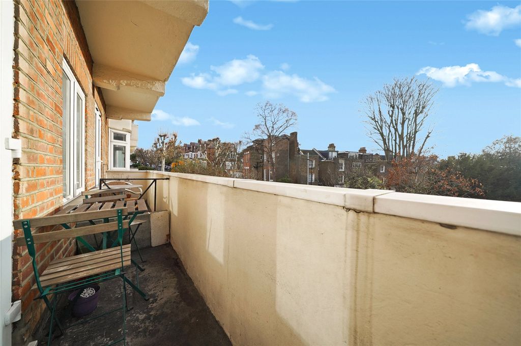 Property photo 3 of 19 Picture No. 39