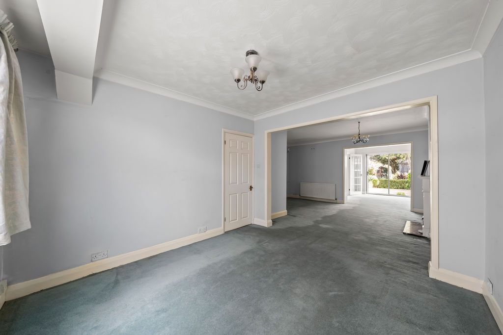 Property photo 3 of 16 Photo 6