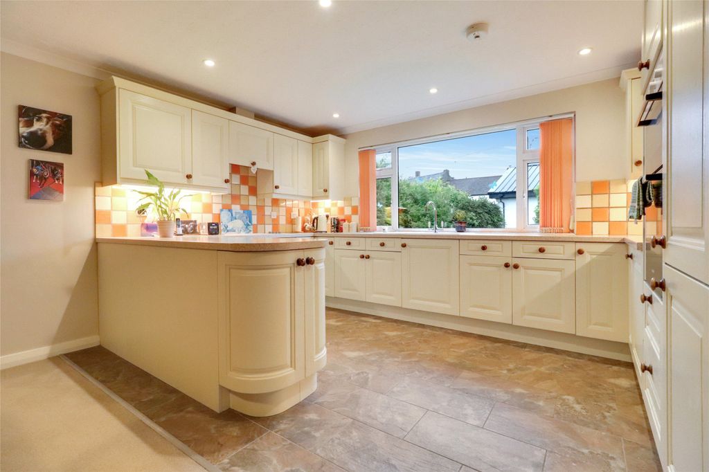 Property photo 2 of 18 Picture No. 09