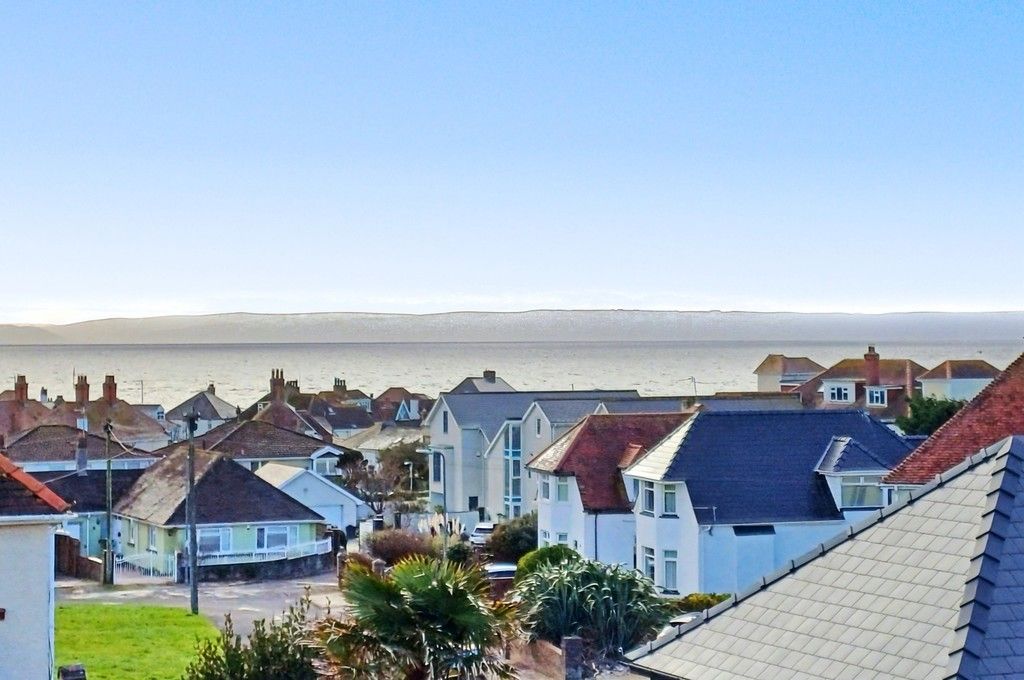 Property photo 2 of 28