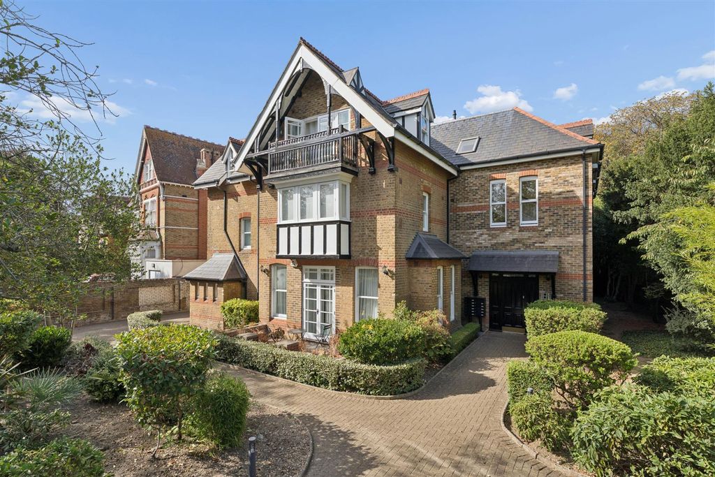 Property photo 1 of 7