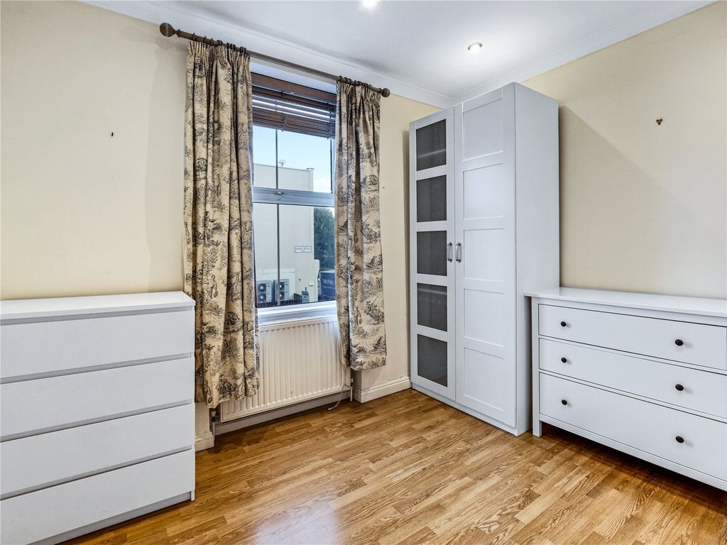 Property photo 3 of 5