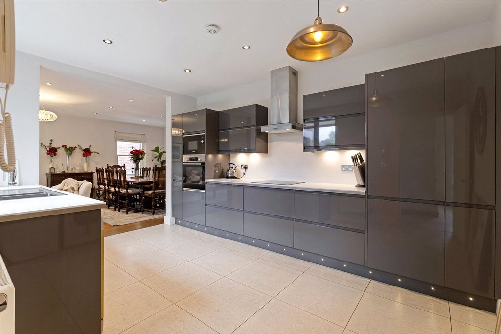 Property photo 1 of 17 Picture No. 18