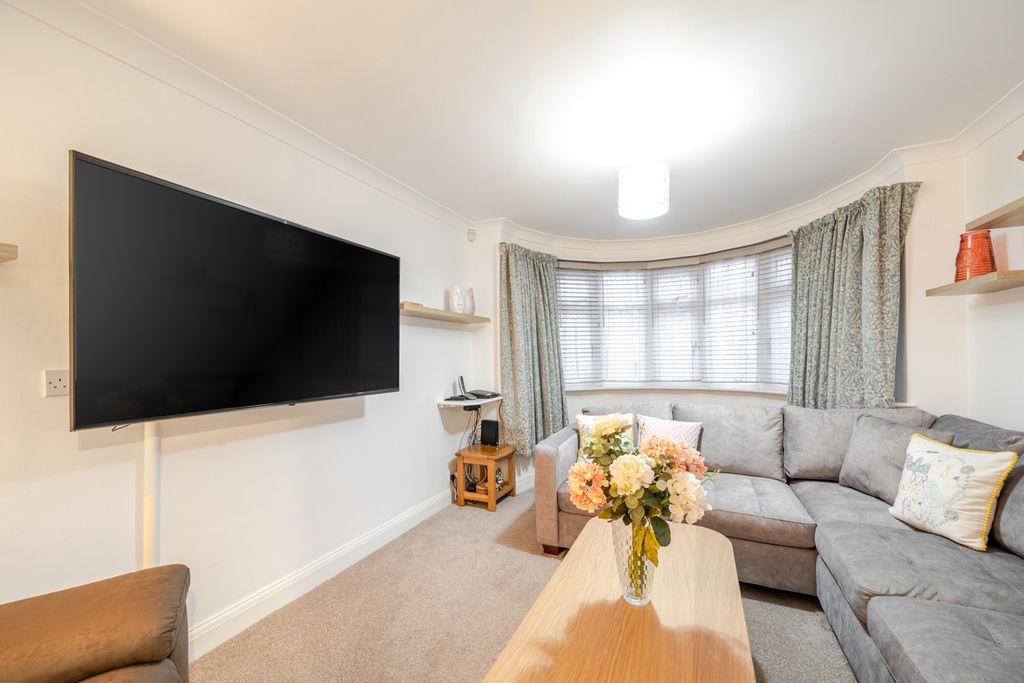 Property photo 2 of 21 1369149-7-68Eff0c...