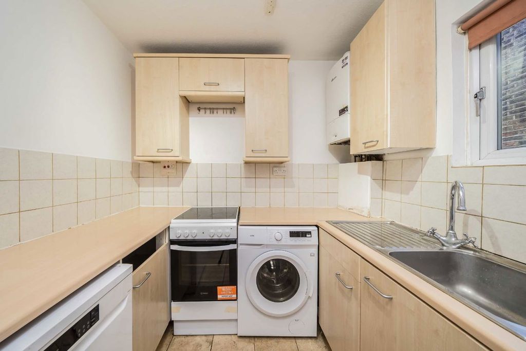 Property photo 3 of 5