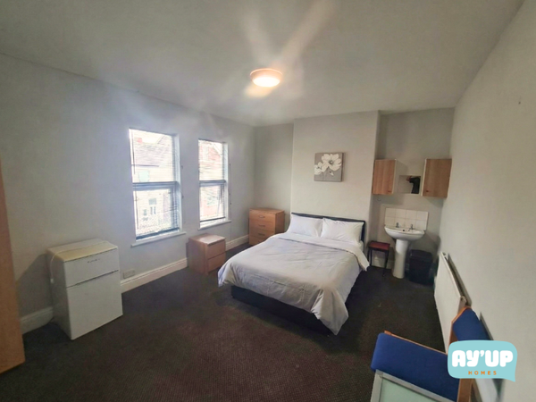 Property photo 2 of 3