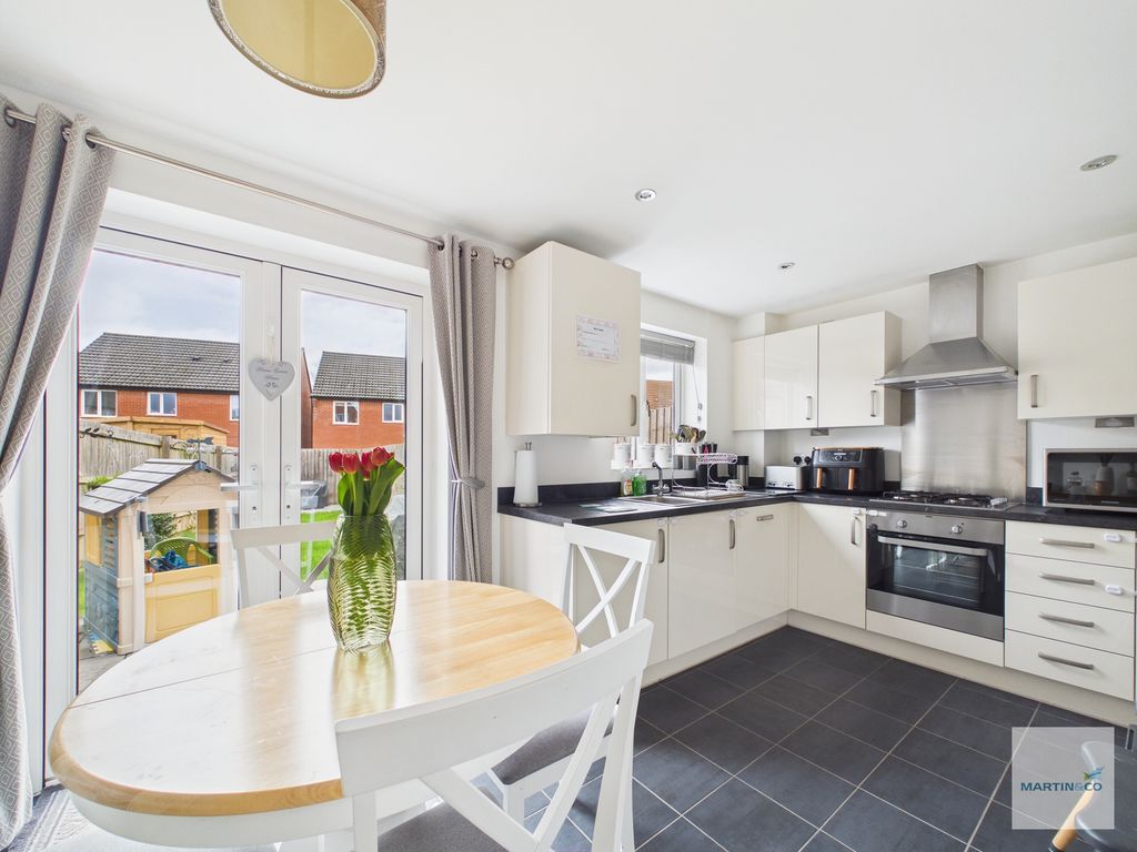 Property photo 3 of 19 Cam03394G0-Pr0462-Still008