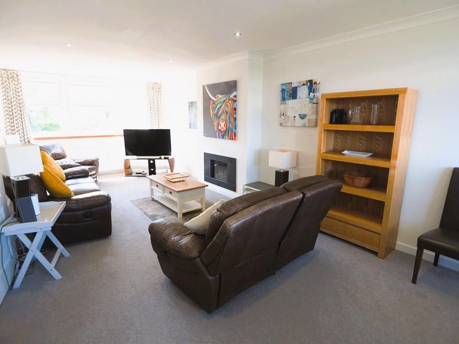 Property photo 2 of 31