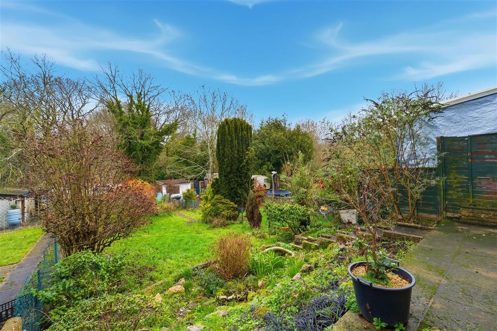 Additional image 17 of 3 bed end terrace house for saleSaxon Avenue, Feltham TW13