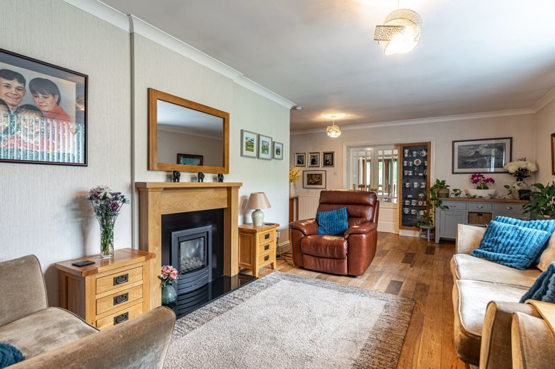 Property photo 3 of 33 Sitting Room