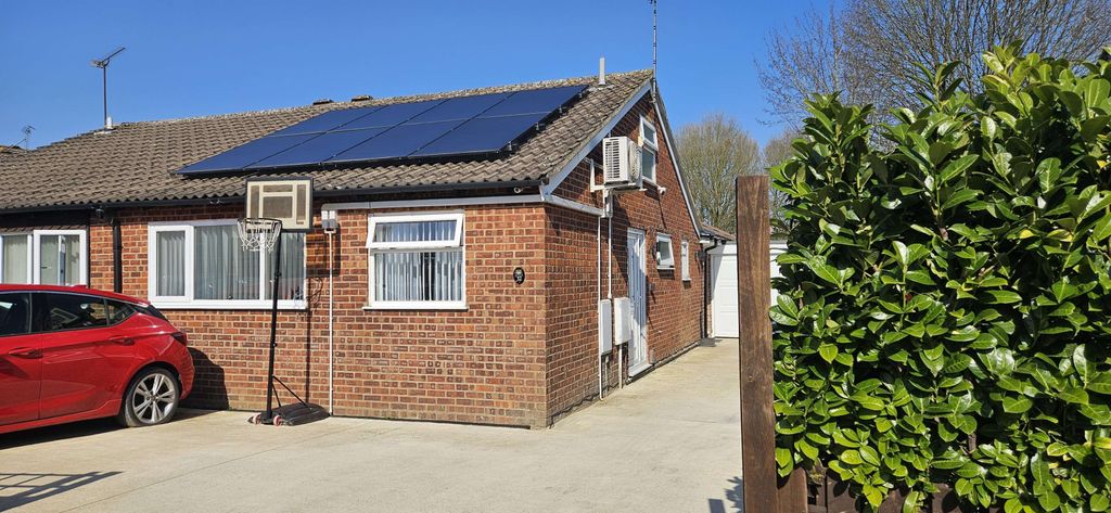 Property photo 1 of 21 Stunning 3-Bedroom Family Bungalow With Show-Stopping Kitchen In Sorrell Close, Barton Hills | Available 20th April 2026