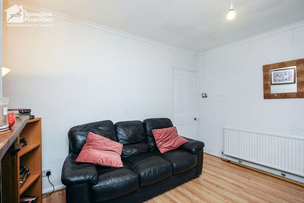 Property photo 3 of 14 Image 2