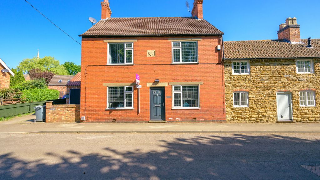 Property photo 1 of 36