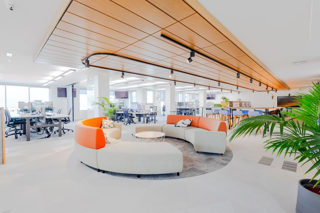 Property photo 2 of 6