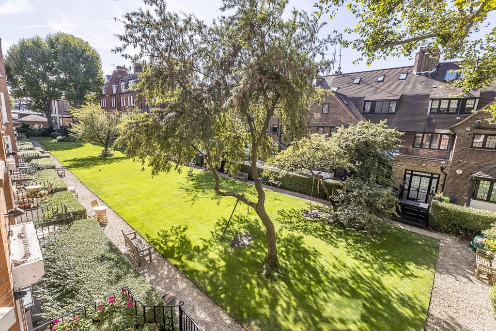 Property photo 2 of 12 5-12-Ormonde-Gate...