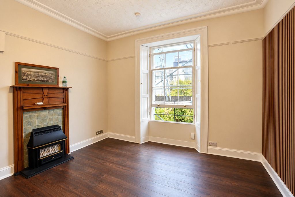 Property photo 3 of 7 Picture No. 05