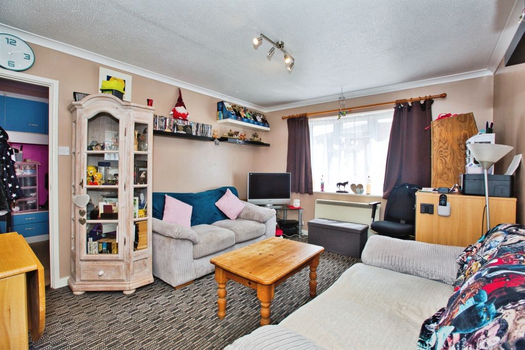 Property photo 2 of 12