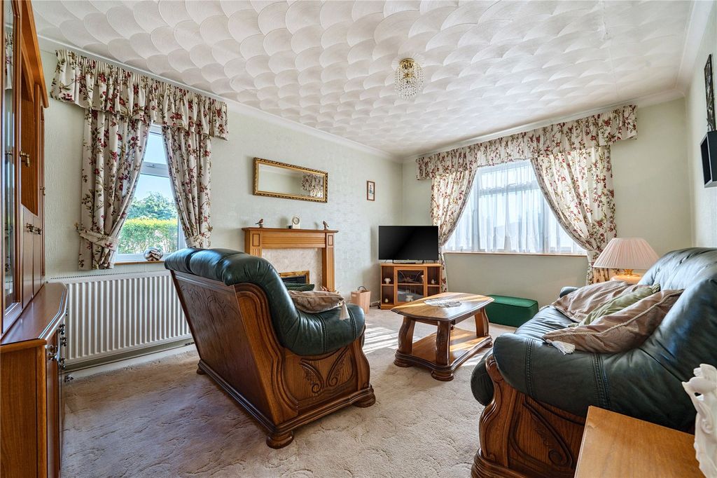 Property photo 2 of 14 Picture No. 04
