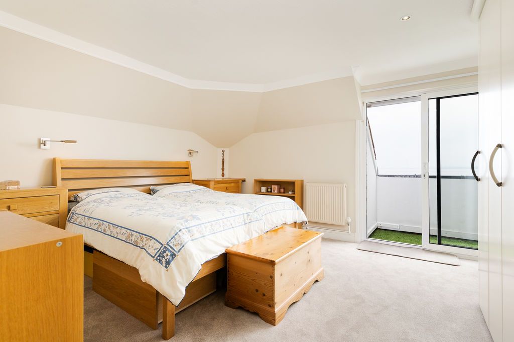 Additional image 8 of 4 bed flat for saleGlynne Tower, Bridgeman Road, Penarth CF64