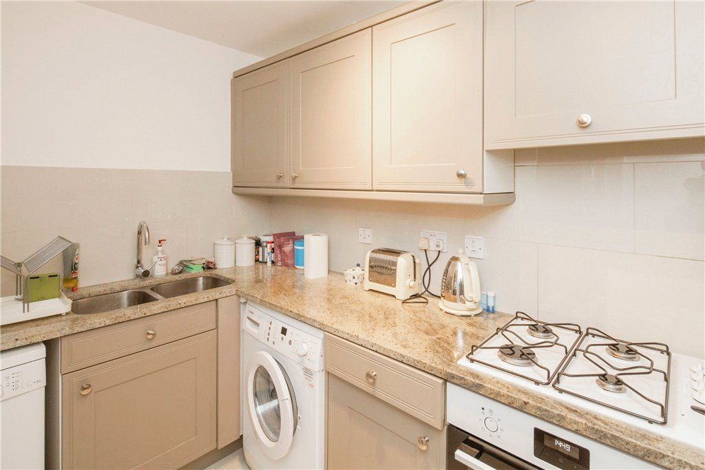 Property photo 3 of 21 Kitchen