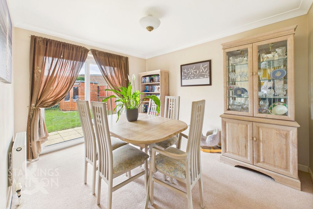 Property photo 3 of 23