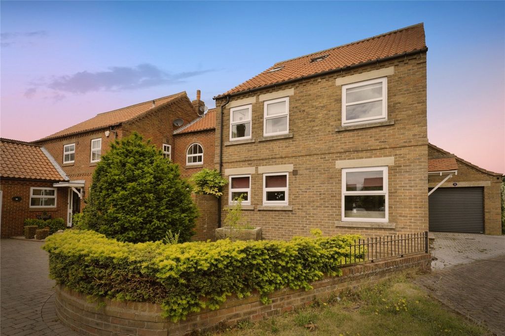 Property photo 1 of 16 External Front